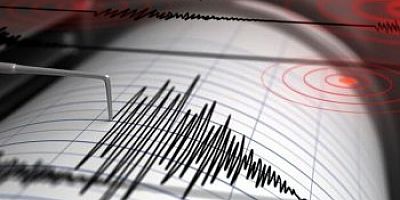 İzmir’de Peş Peşe Deprem Meydana Geldi