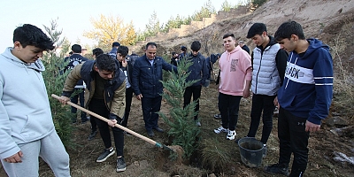 Kayseri Büyükşehir, 11.11'de 5 Bin Fidan İle Geleceğe Nefes Oldu