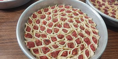 Kayseri’de asırlık lezzet tepsi mantısı iftar sofralarını süslüyor