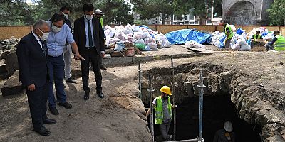KAZI ÇALIŞMALARI KENTİN DÖRT BİR YANINDA SÜRÜYOR
