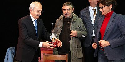Kılıçdaroğlu, Moda Sahnesi'ni ziyaret etti