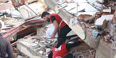 Kızılay’ın 2300 personeli depremden doğrudan etkilendi