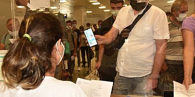 KKTC’ye girişte aşılarını tamamlayanlara test zorunluluğu yarından itibaren kaldırılıyor