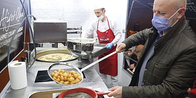 Kocasinan Belediyesinden Tatlı İkramı