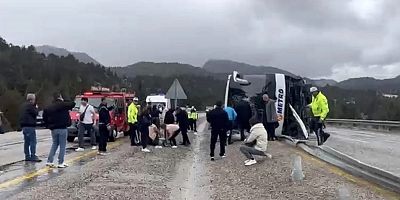 Konya’da yolcu otobüsü devrildi: 14 kişi yaralandı