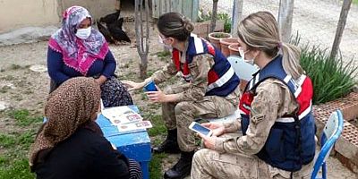 Köyleri Gezen Jandarma Ekipleri KADES'i Kadınlara Anlatıyor