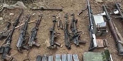 Mağarada Çok Sayıda Silah Ele Geçirildi