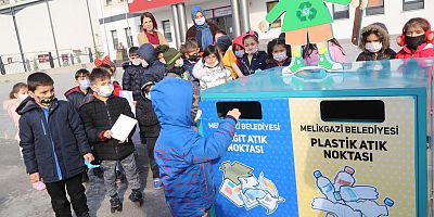 MELİKGAZİ BELEDİYESİNDEN OKULLARA GERİ DÖNÜŞÜM KUTUSU