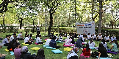 Milletvekili Dr. Cıngı ve ERÜ Rektörü Prof. Dr. Altun Öğrenciler ile Bir Araya Geldi