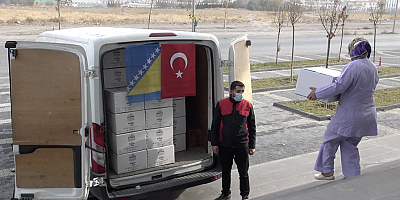 MOSTAR'A 50 BİN ADET MASKE VE HİJYEN MALZEMESİ