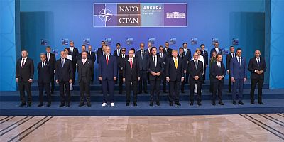 NATO Zirvesi'nde liderlerden aile fotoğrafı