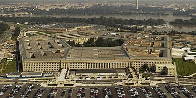 Pentagon’da olağanüstü toplantı: ABD askeri yetkilileri işten çıkarılmalara hazırlanıyor