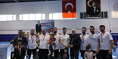 Pınarbaşı’da Kurumlararası Voleybol Turnuvası Tamamlandı