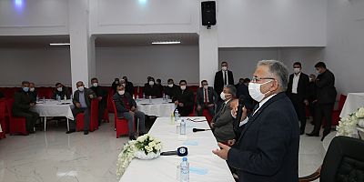  PINARBAŞI'DA MUHTARLAR TOPLANTISI YAPILDI