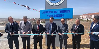 Pınarbaşı  Suna Yalçın MYO’da tören düzenlendi.