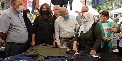 SARIOĞLAN’DA KADINLAR CHP’LİLERE FİYATLARI ŞİKAYET ETTİ