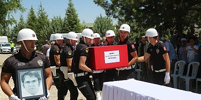 ŞEHİT DOKTOR EKREM KARAKAYA HAKK’A UĞURLANDI