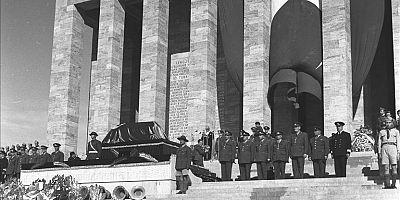 Sonsuza kadar önde ve önder