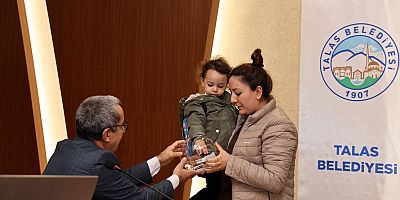 TALAS’TA KENTSEL DÖNÜŞÜM EVLERİ KURA İLE SAHİBİNİ BULDU