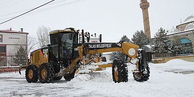 TALAS’TA KIŞ ÇALIŞMALARINA KOORDİNASYON MERKEZİ İLE ANINDA MÜDAHALE 
