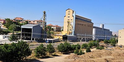 Tarım kentinde fabrikalar atıl kaldı