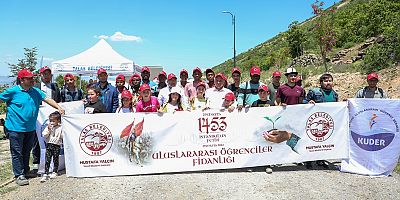 ULUSLARARASI ÖĞRENCİLER, FETİH GÜNÜ’NDE AĞAÇ DİKTİ