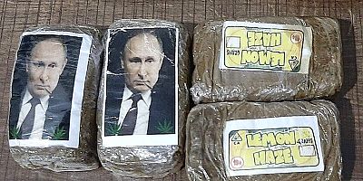 Uyuşturucu paketlerinde Putin fotoğrafları