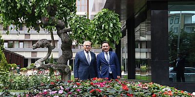 Vali Çiçek'ten Başkan Büyükkılıç'a 