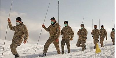 Van'da 2 Bin 225 Rakımdaki Çığ Tatbikatı Nefes Kesti