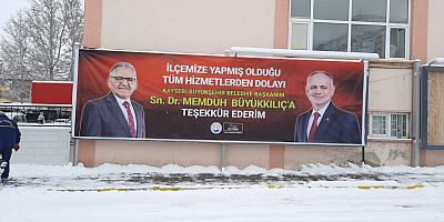 YAHYALI BELEDİYE BAŞKANI ÖZTÜRK’TEN “PANKARTLI” TEŞEKKÜR