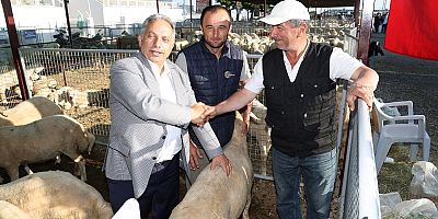 YALÇIN, VATANDAŞIN BAYRAM SEVİNCİNE ORTAK OLDU