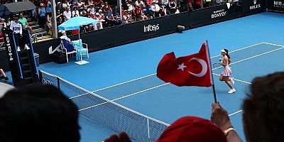 Zeynep Sönmez Avustralya Açık’ta 3. tura yükseldi