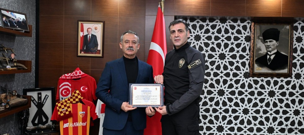 Yaş haddinden emekli polis müdüründen iddialara yanıt: Herhangi bir ilgim yok