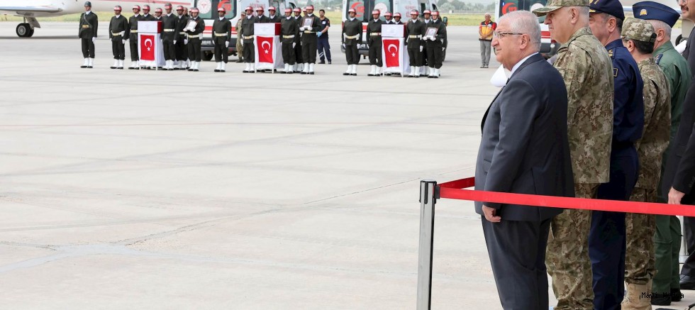 Yüksekova'da şehitler için tören