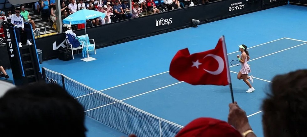 Zeynep Sönmez Avustralya Açık’ta 3. tura yükseldi